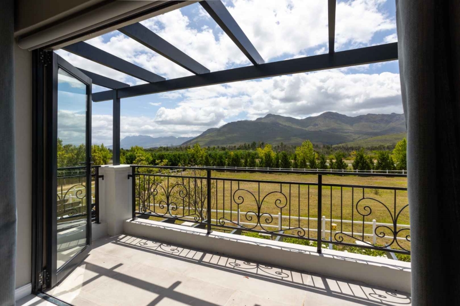 4 Bedroom Property for Sale in Val De Vie Estate Western Cape